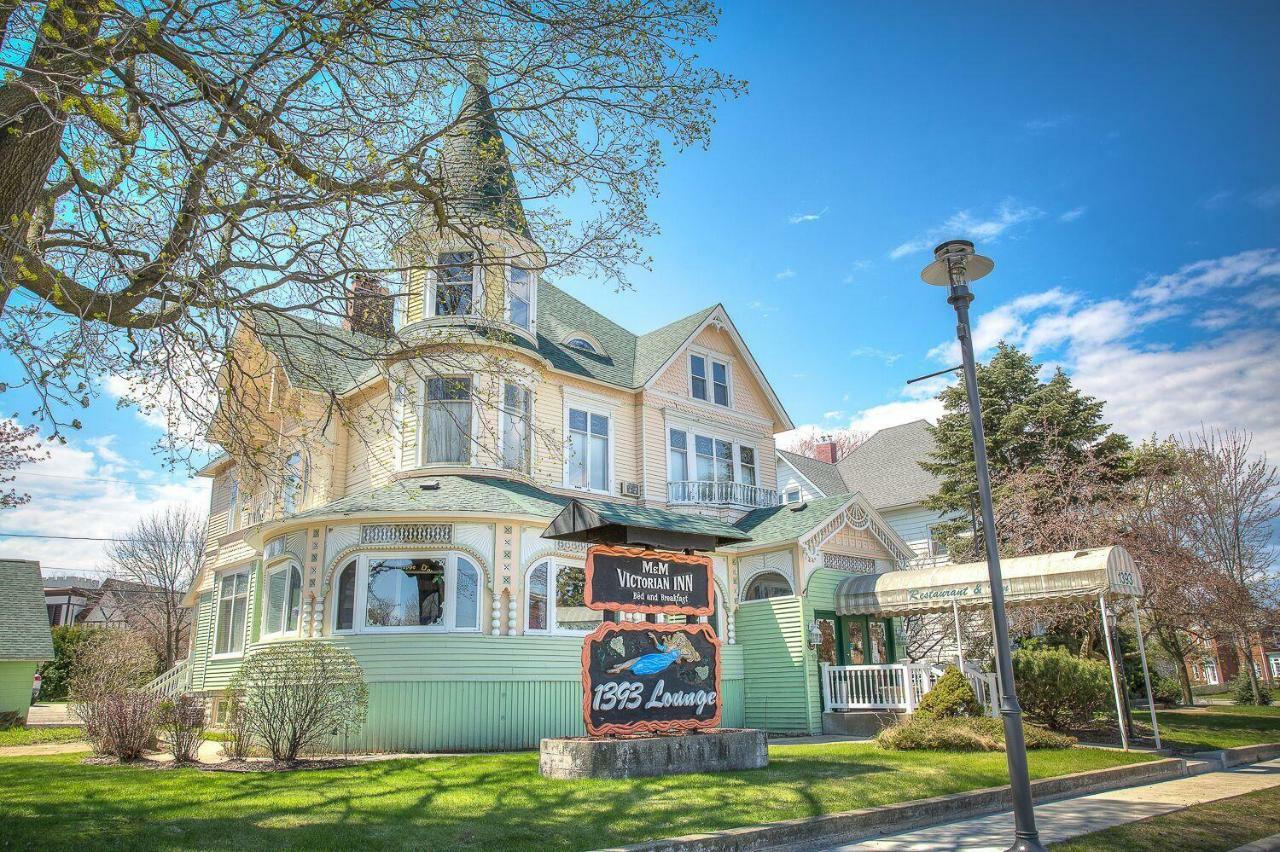 M&M Victorian Bed And Breakfast Marinette Buitenkant foto
